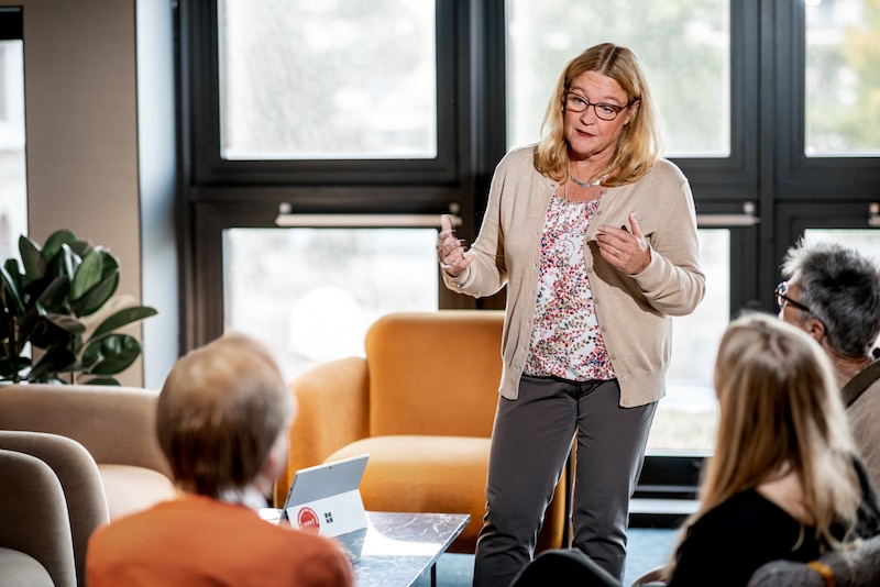 Annika Dellås, Sr HR konsult breddar perspektiven när faciliterar möten, organisationsutveckling och relationer